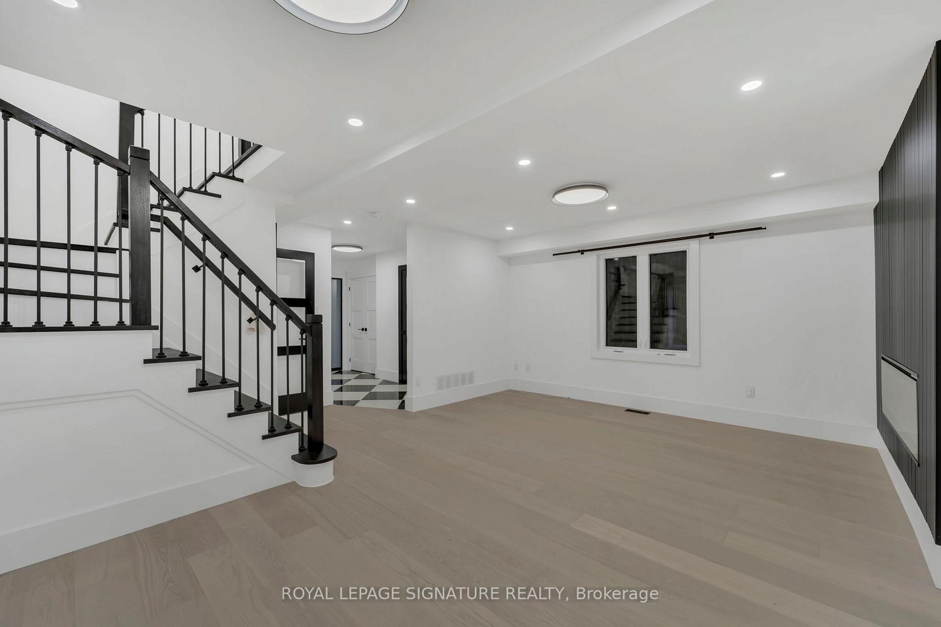 Photo 3 of 15 National Pine Drive, Vaughan, Vellore Village — HOMEH
