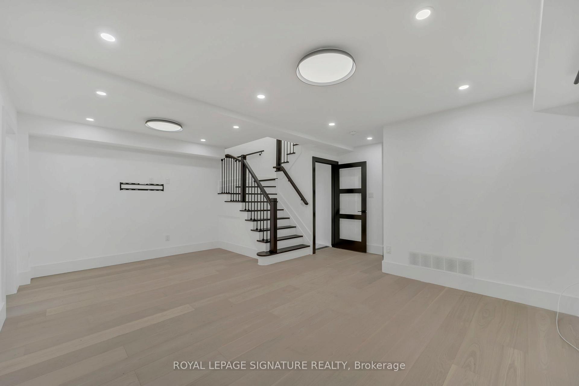 Photo 2 of 15 National Pine Drive, Vaughan, Vellore Village — HOMEH