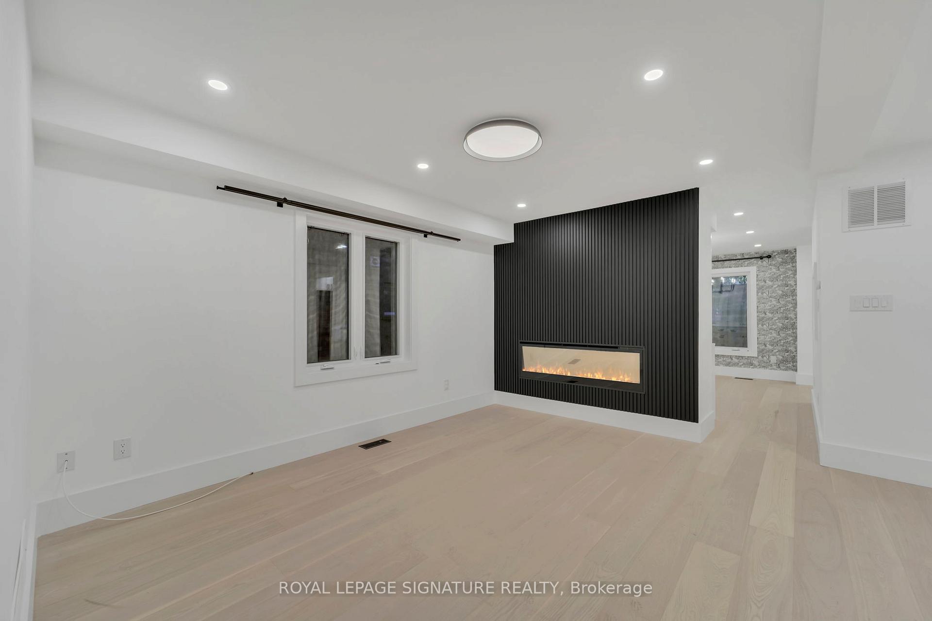 Photo 26 of 15 National Pine Drive, Vaughan, Vellore Village — HOMEH