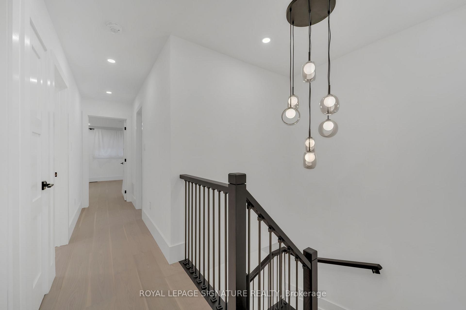 Photo 13 of 15 National Pine Drive, Vaughan, Vellore Village — HOMEH