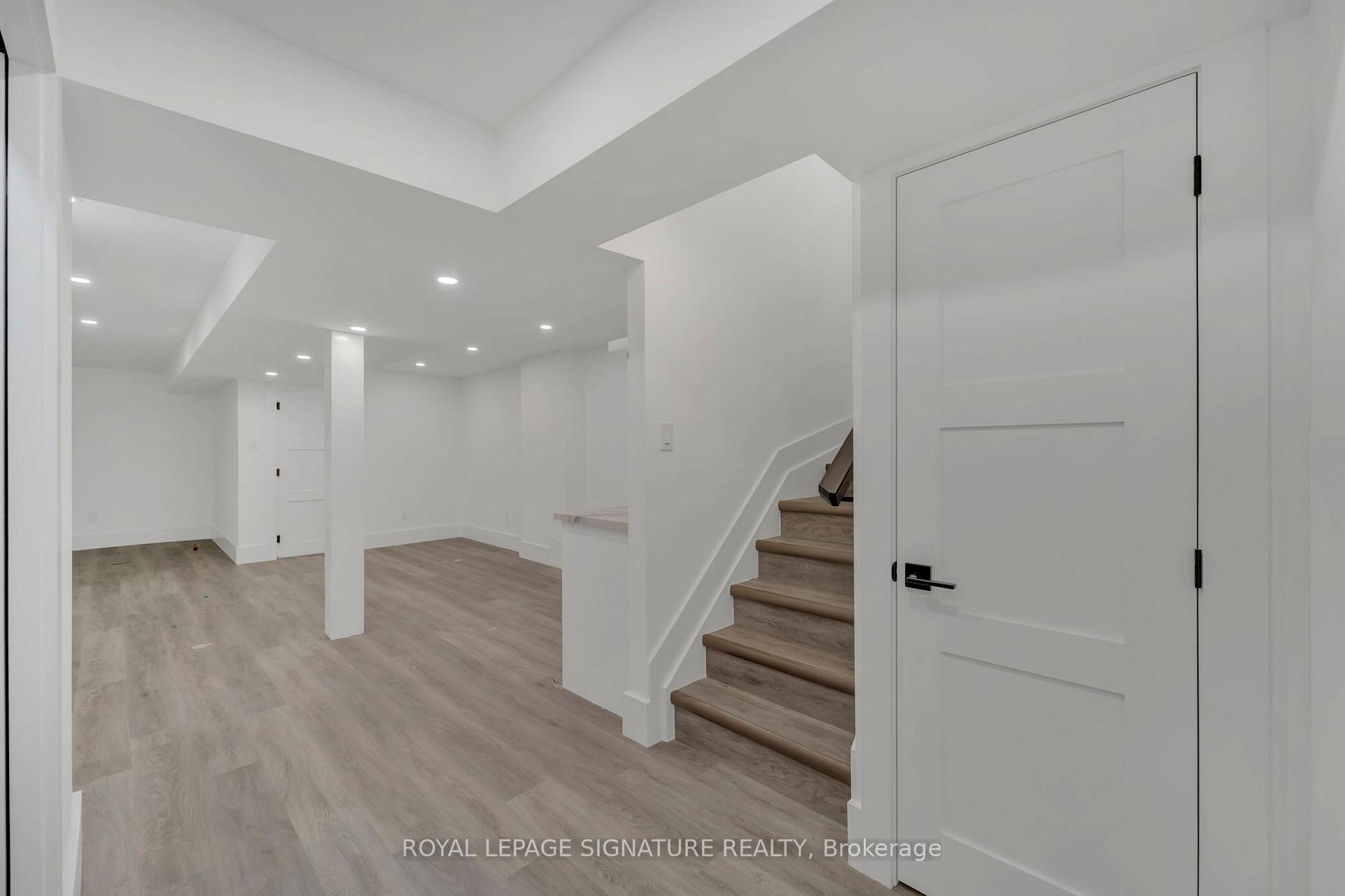 Photo 32 of 15 National Pine Drive, Vaughan, Vellore Village — HOMEH