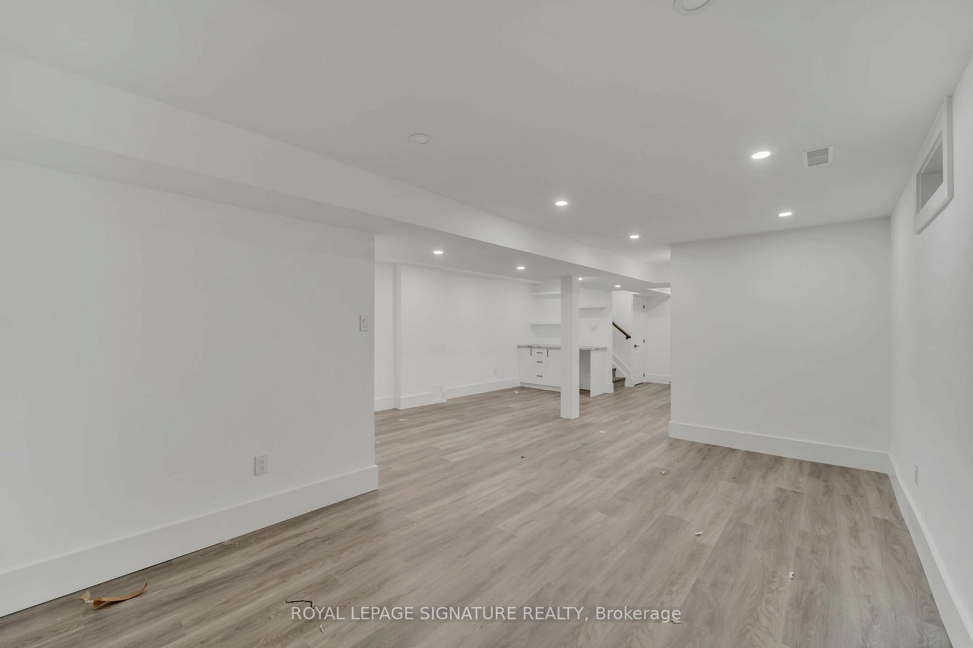 Photo 29 of 15 National Pine Drive, Vaughan, Vellore Village — HOMEH