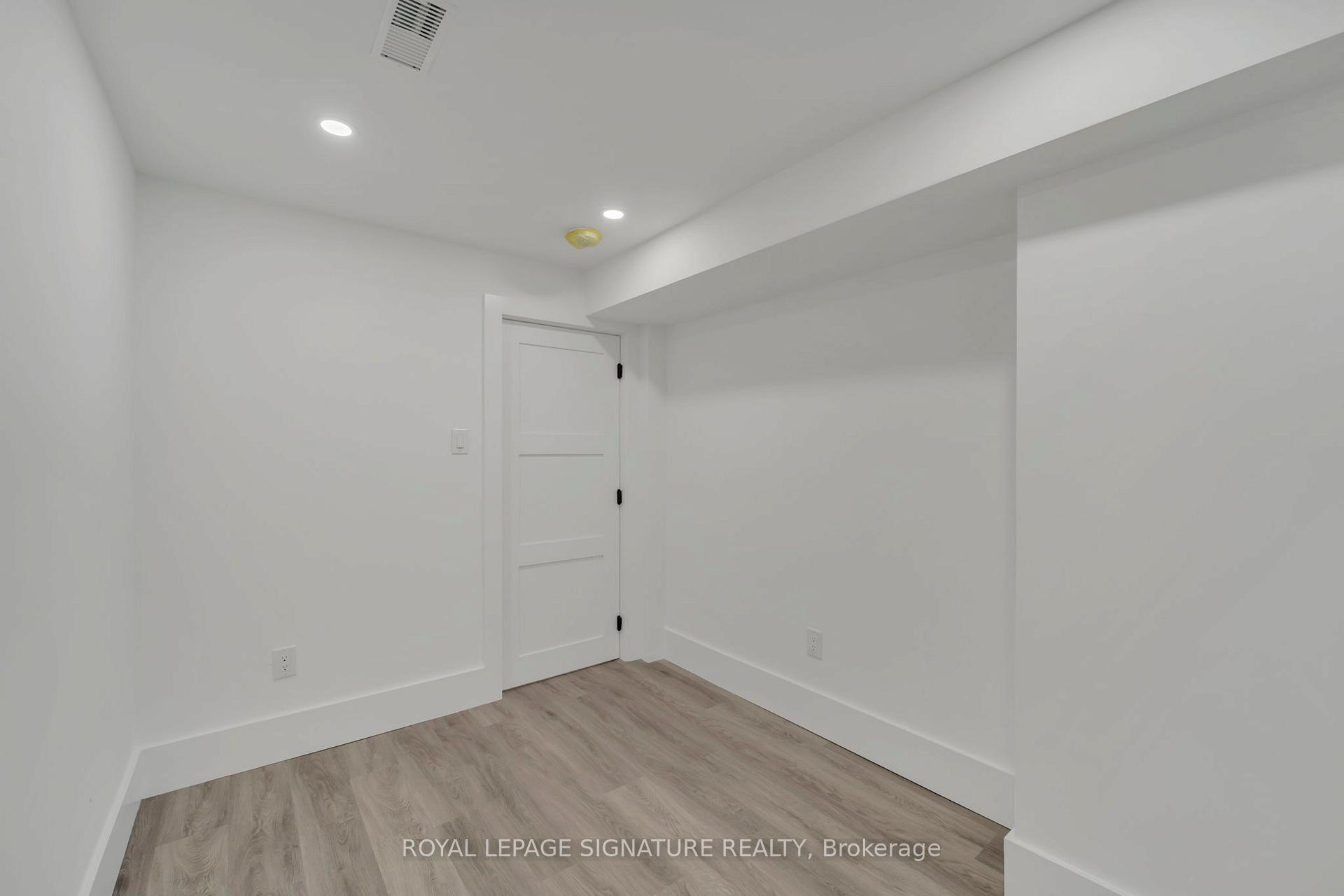 Photo 35 of 15 National Pine Drive, Vaughan, Vellore Village — HOMEH