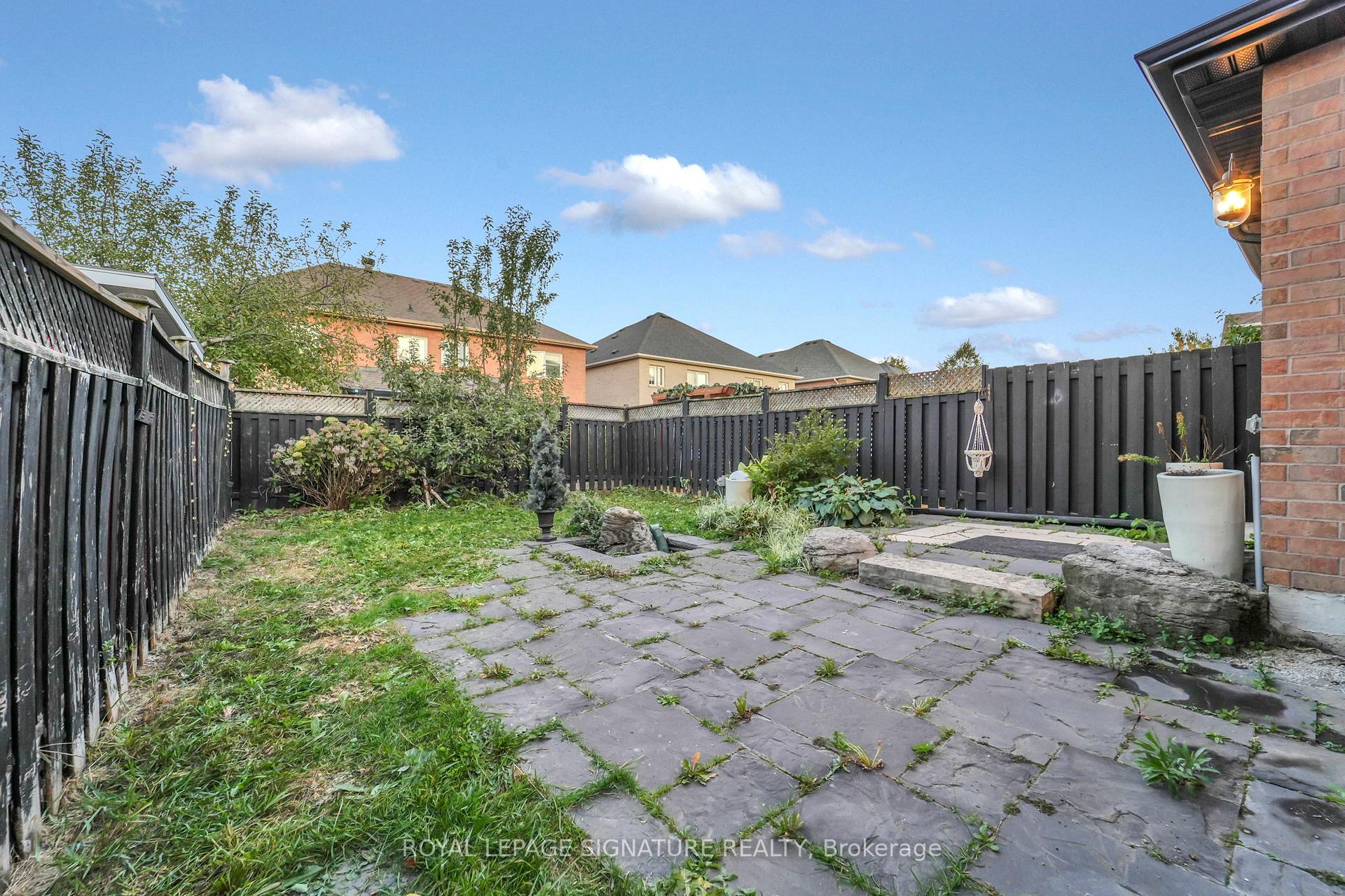 Photo 30 of 15 National Pine Drive, Vaughan, Vellore Village — HOMEH