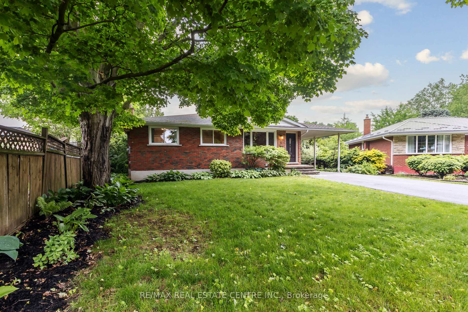 Photo 5 of 6 Ramona Court, Guelph, Victoria North — HOMEH
