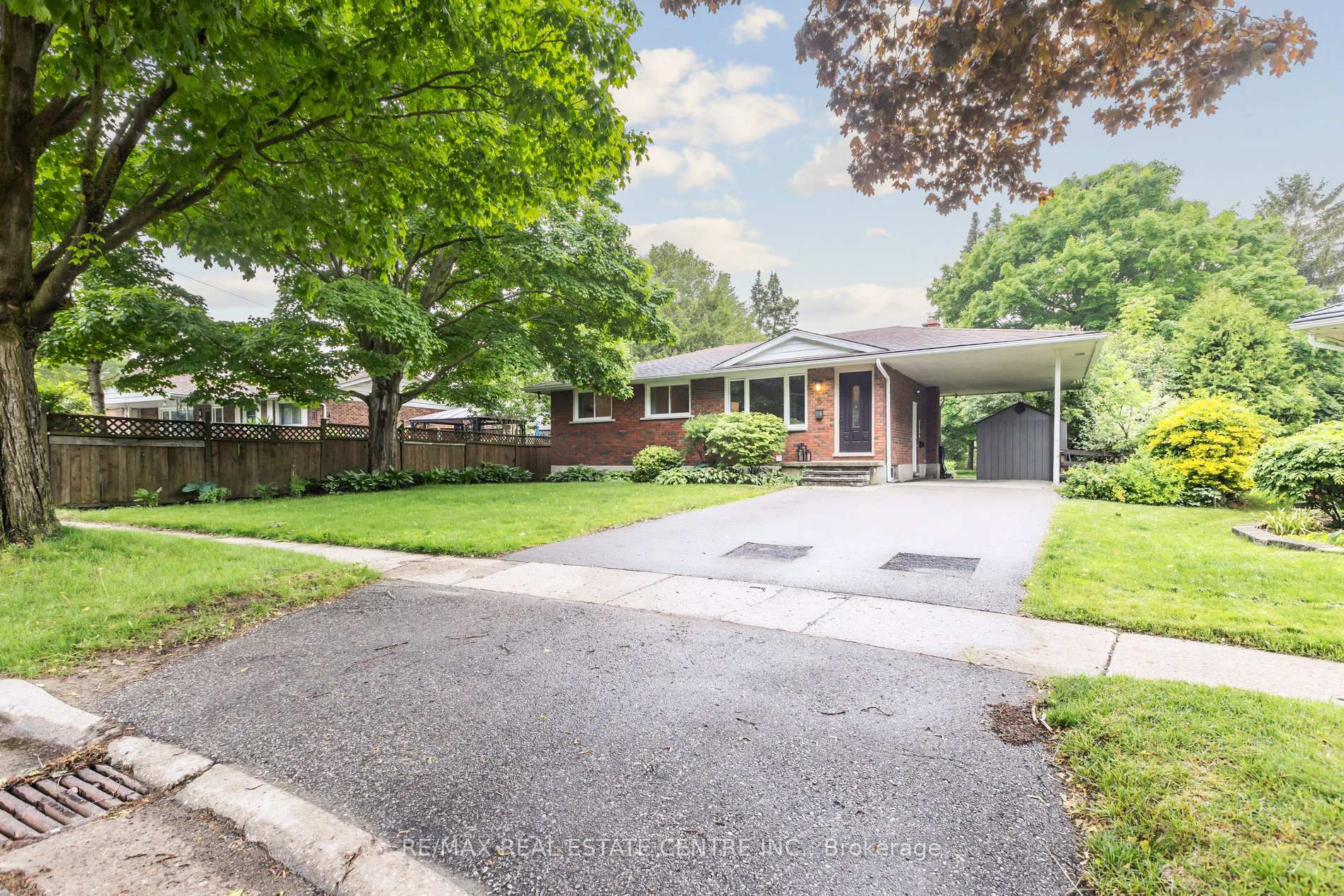 Photo 8 of 6 Ramona Court, Guelph, Victoria North — HOMEH