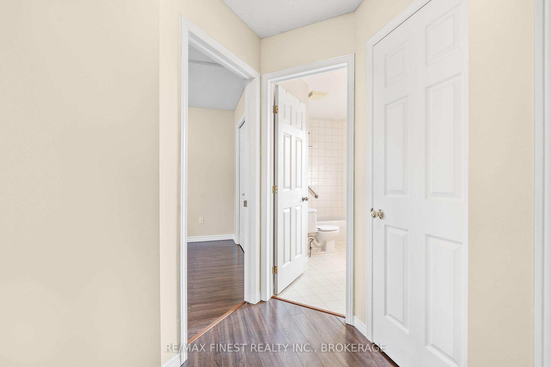 Photo 40 of 66 Dalgleish Avenue, Kingston, Kingston East (Incl Barret Crt) — HOMEH