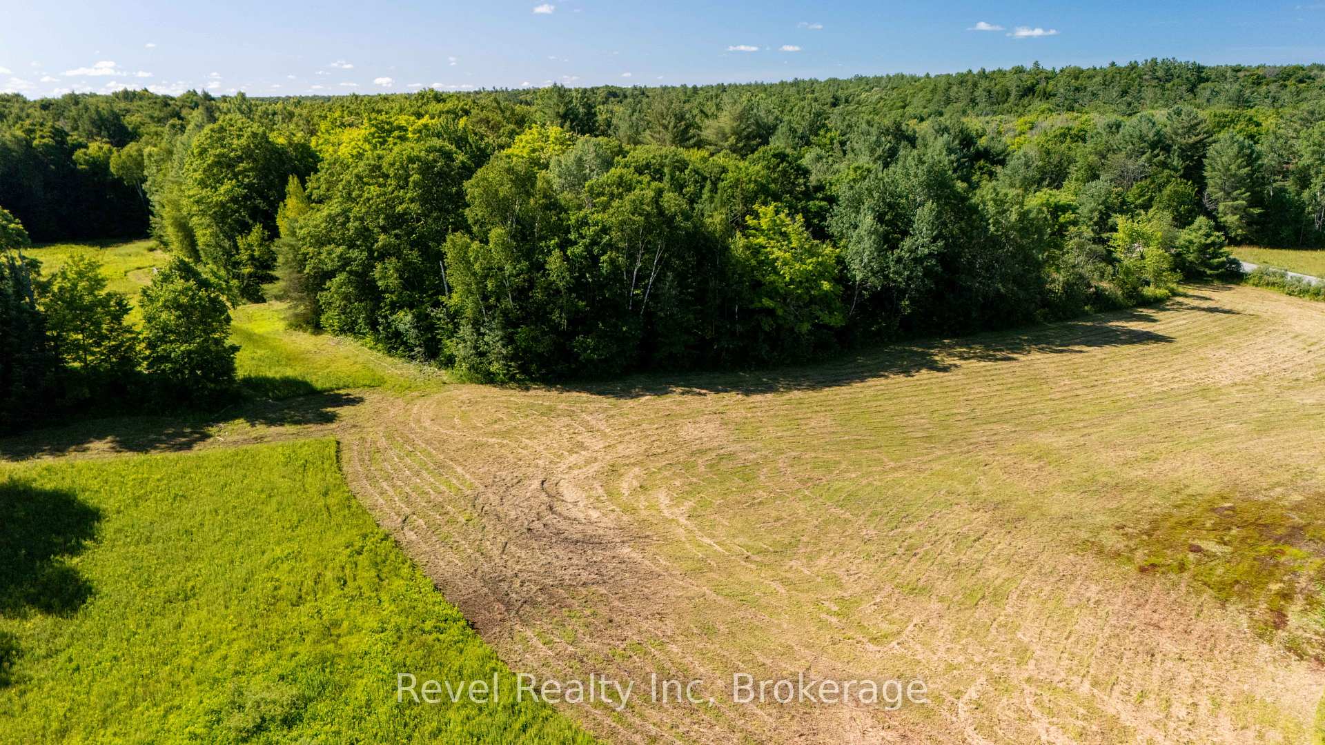 Photo 7 of 29 Alexandria Crescent, Seguin — HOMEH
