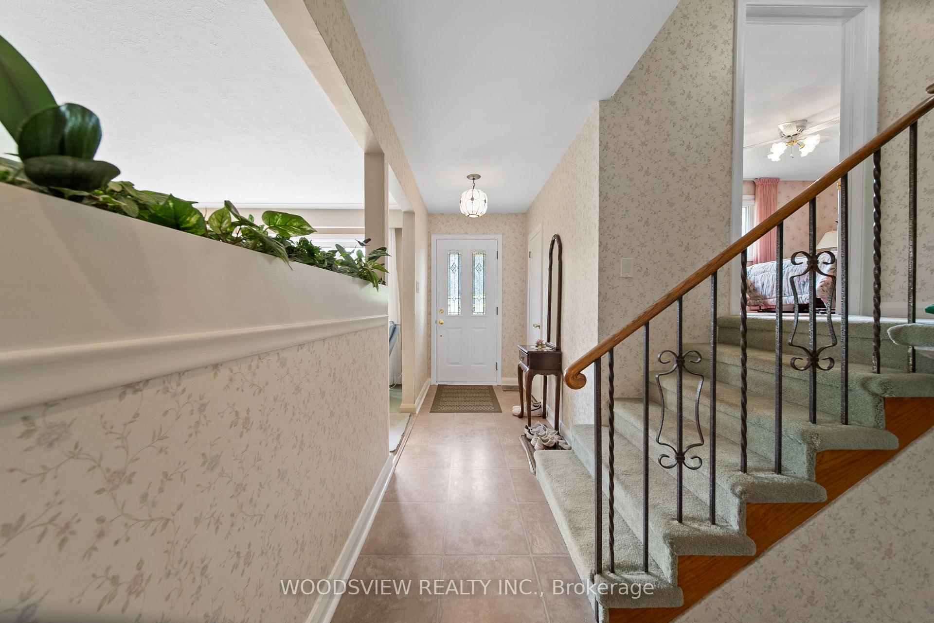 Photo 10 of 733 Glengrove Street, Oshawa, Northglen — HOMEH