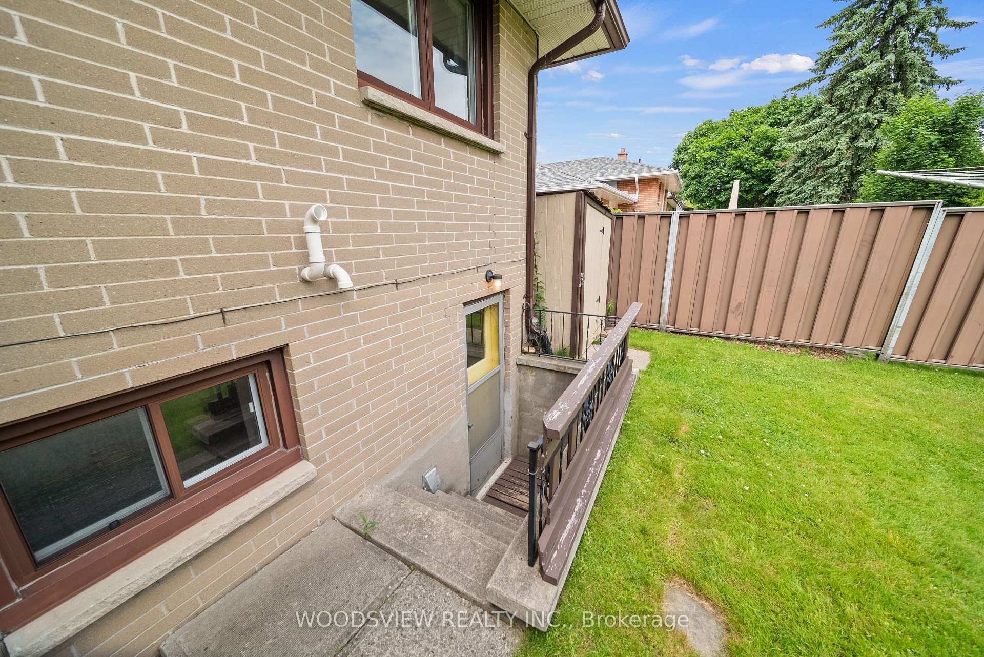 Photo 24 of 733 Glengrove Street, Oshawa, Northglen — HOMEH