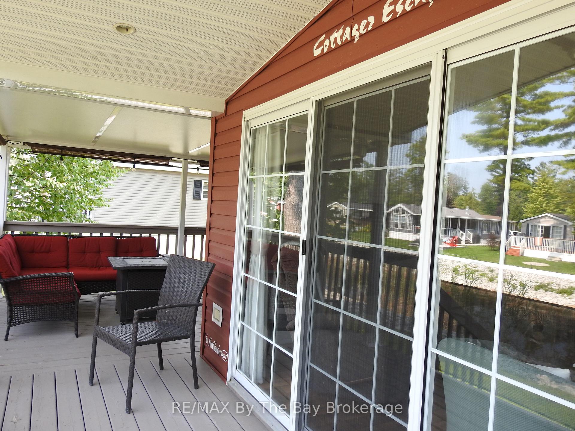 Photo 17 of 10 Chippewa Trail, Wasaga Beach — HOMEH