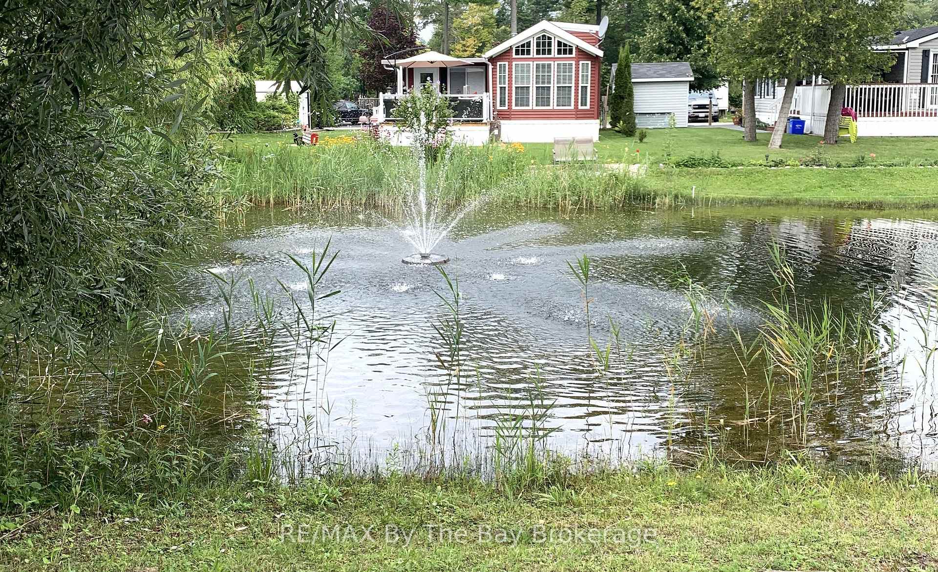 Photo 16 of 10 Chippewa Trail, Wasaga Beach — HOMEH