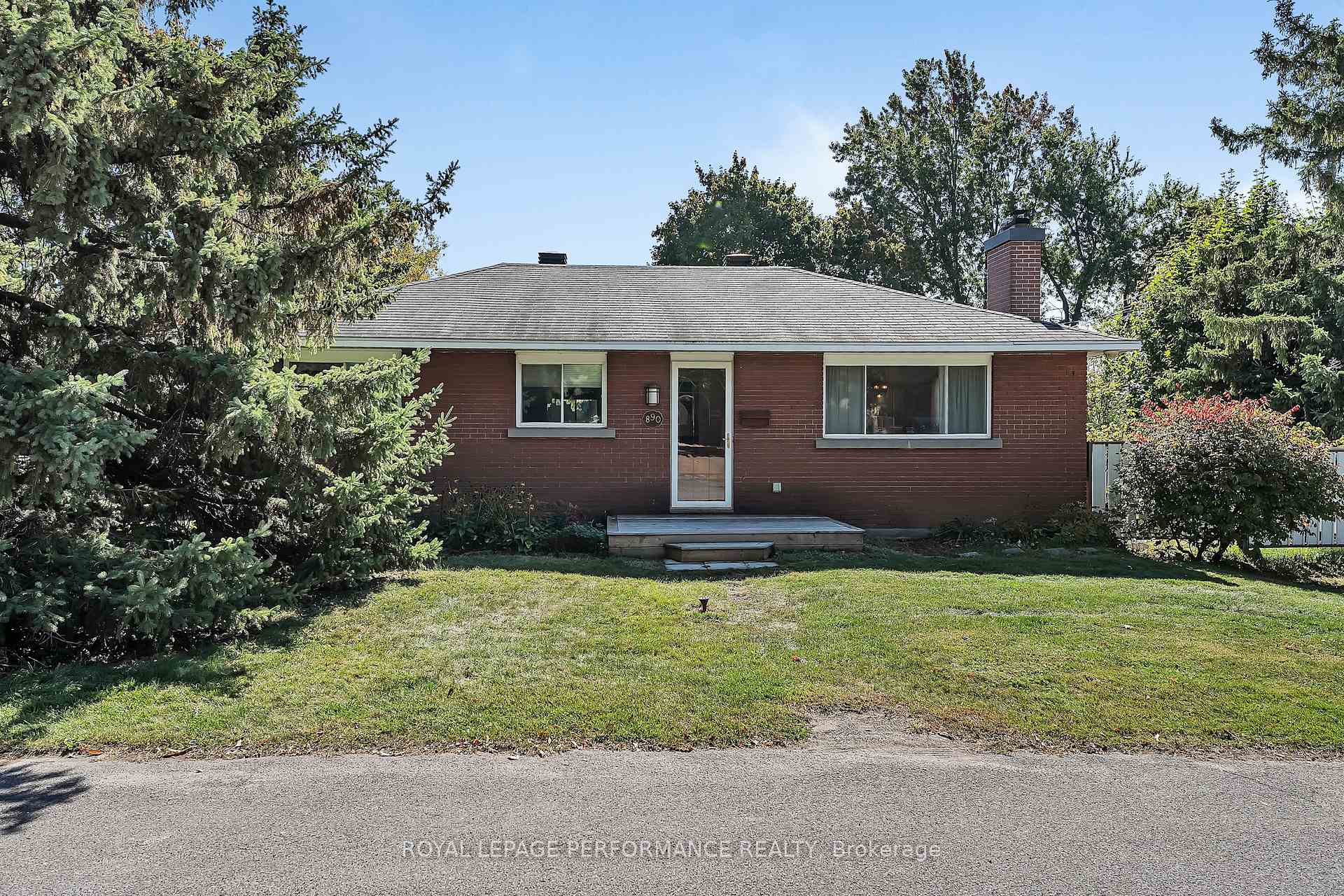 Photo 1 of 890 Bermuda Avenue, Ottawa, Overbrook/Castle Heights — HOMEH
