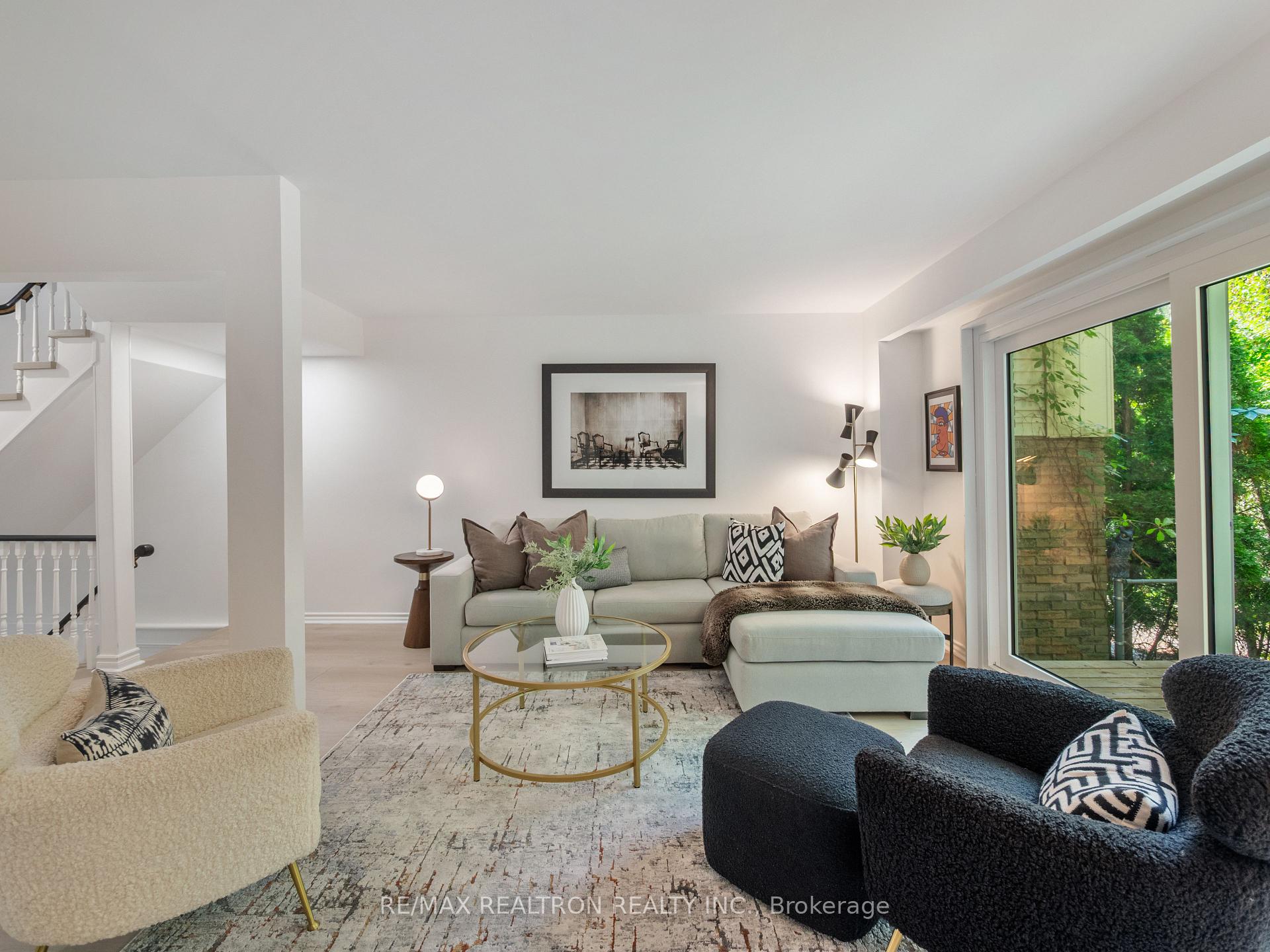 Photo 5 of 173 Tamarack Drive, Markham, Aileen-Willowbrook — HOMEH