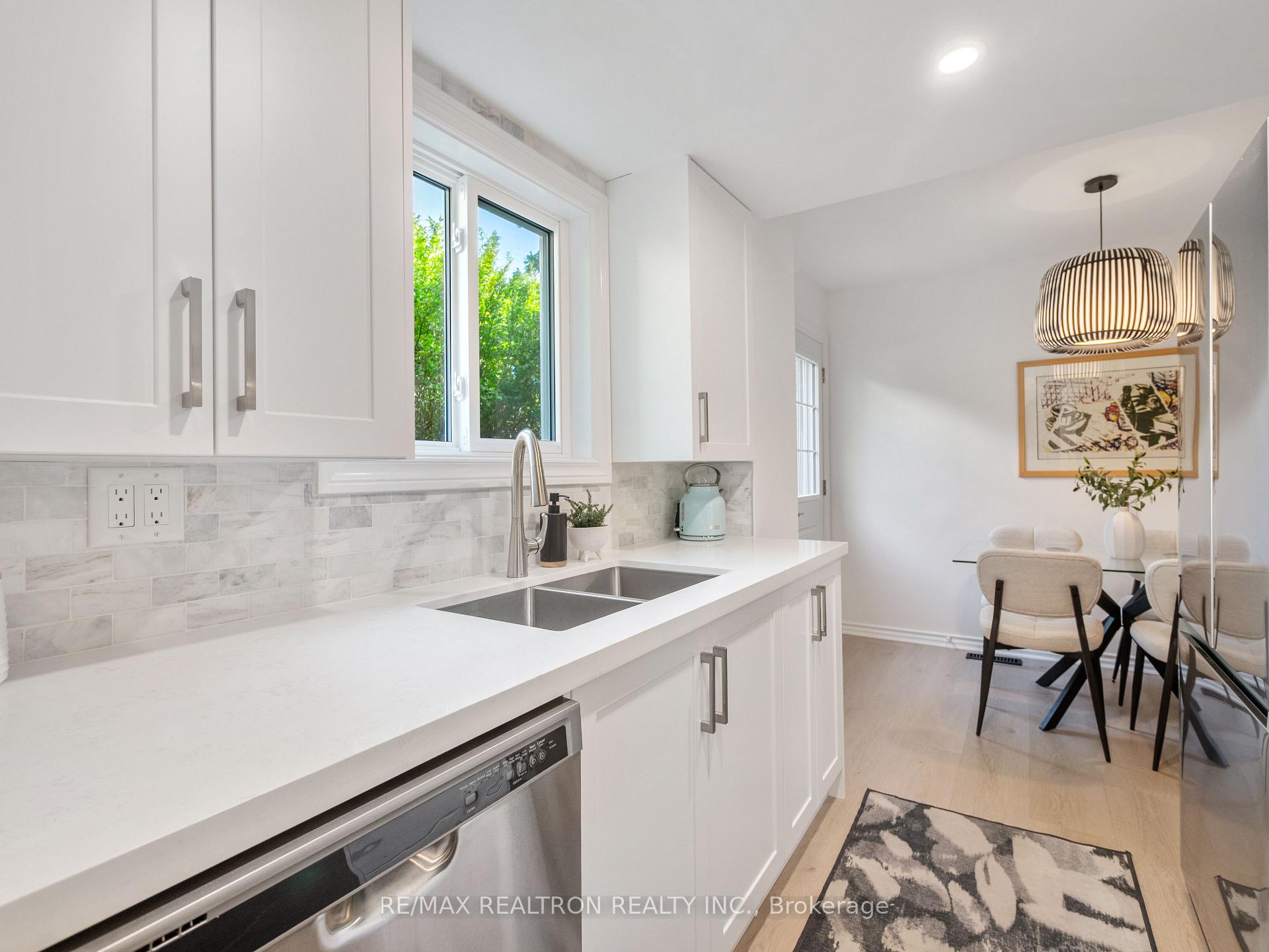 Photo 9 of 173 Tamarack Drive, Markham, Aileen-Willowbrook — HOMEH