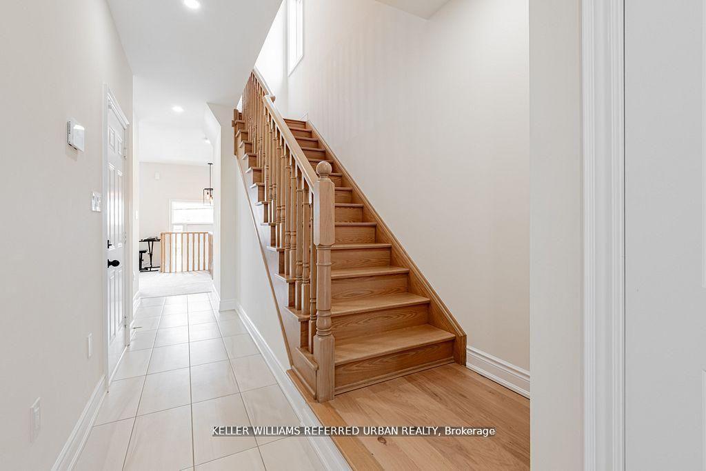Photo 8 of 351 Tennant Circle, Vaughan, Vellore Village — HOMEH