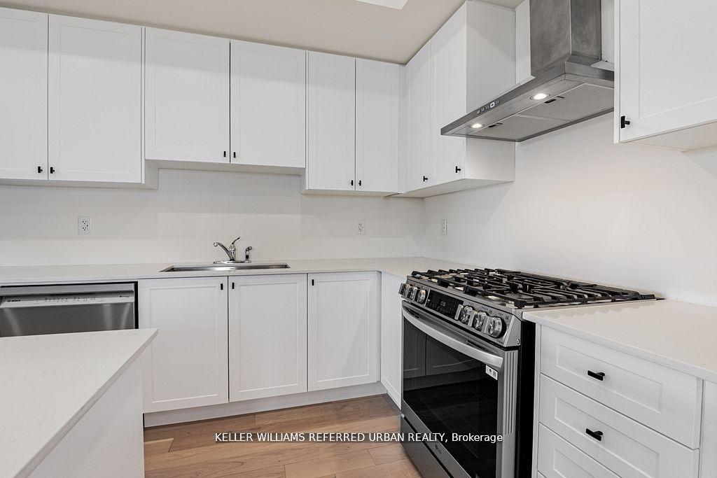 Photo 12 of 351 Tennant Circle, Vaughan, Vellore Village — HOMEH