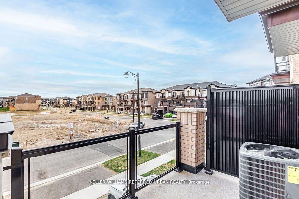 Photo 23 of 351 Tennant Circle, Vaughan, Vellore Village — HOMEH