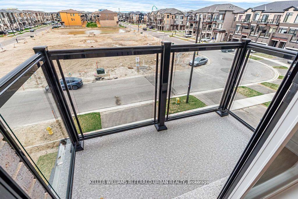 Photo 28 of 351 Tennant Circle, Vaughan, Vellore Village — HOMEH