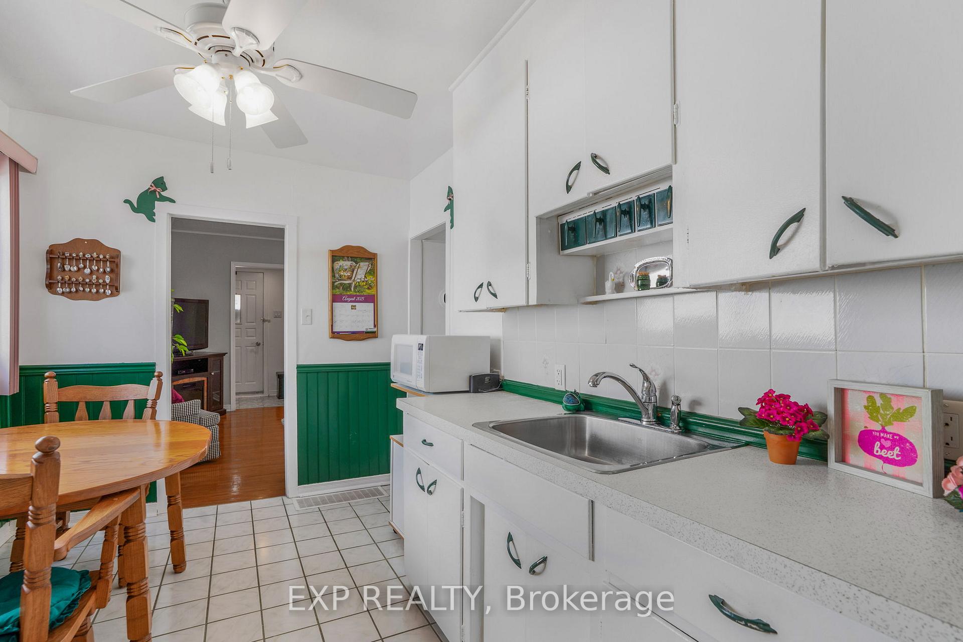 Photo 10 of 35 Twelfth Street E, Cornwall — HOMEH