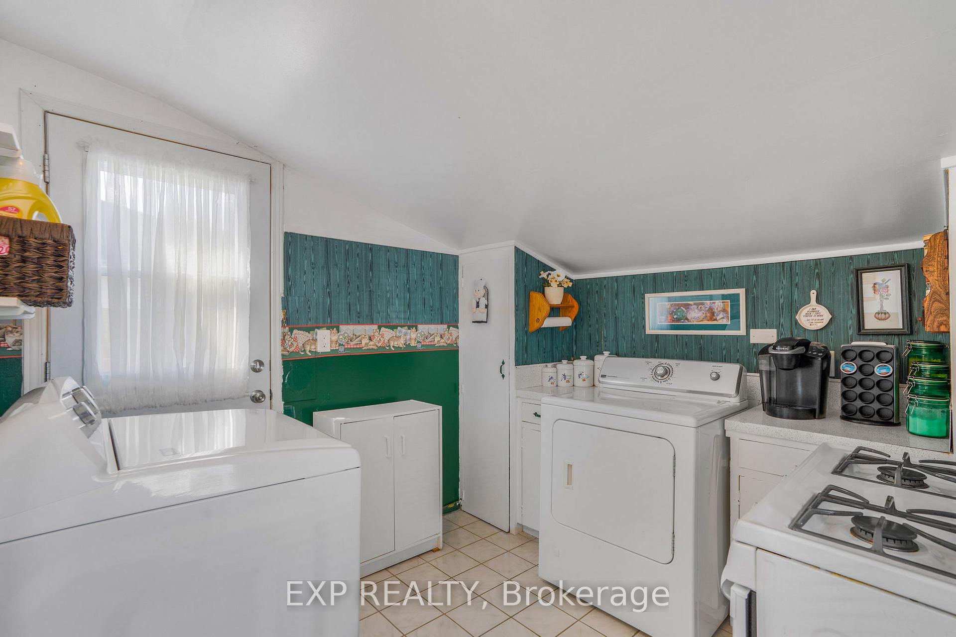 Photo 12 of 35 Twelfth Street E, Cornwall — HOMEH