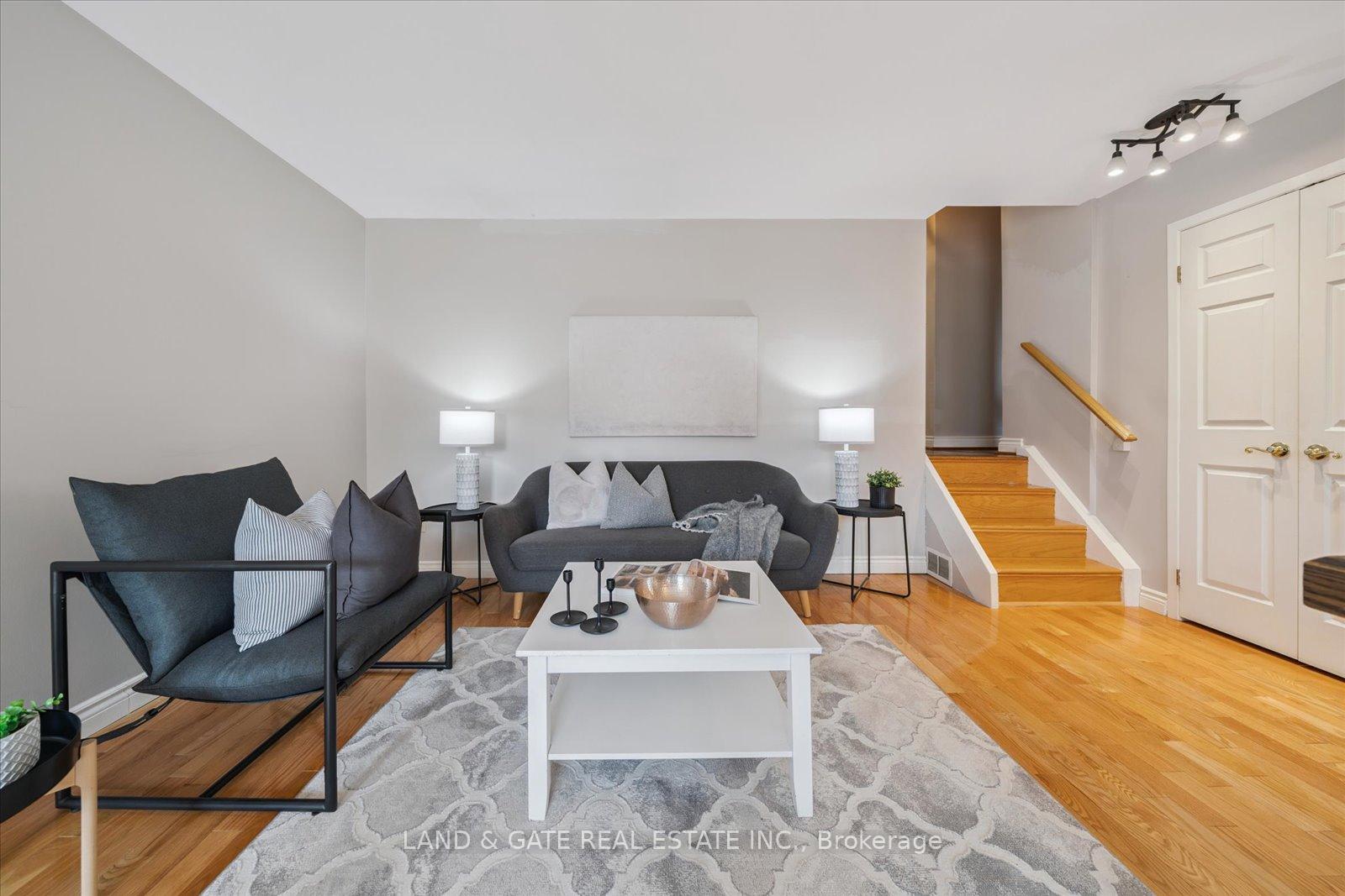 Photo 10 of 148 Pine Street, Whitby, Downtown Whitby — HOMEH