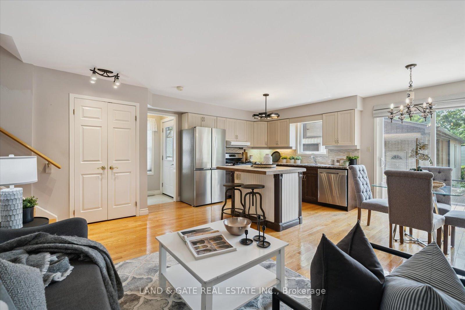 Photo 11 of 148 Pine Street, Whitby, Downtown Whitby — HOMEH