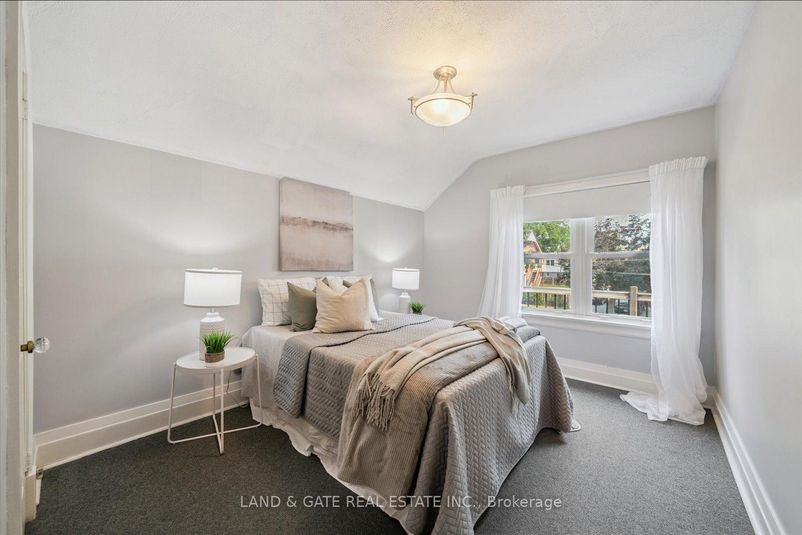Photo 31 of 148 Pine Street, Whitby, Downtown Whitby — HOMEH