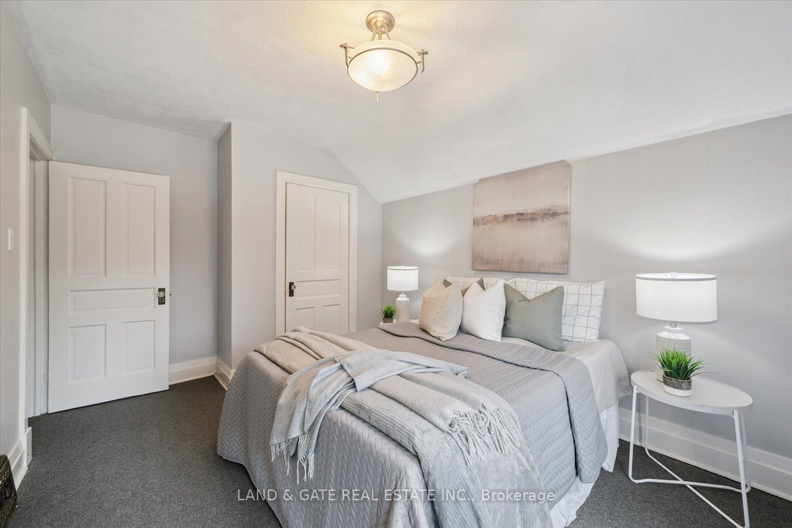 Photo 34 of 148 Pine Street, Whitby, Downtown Whitby — HOMEH