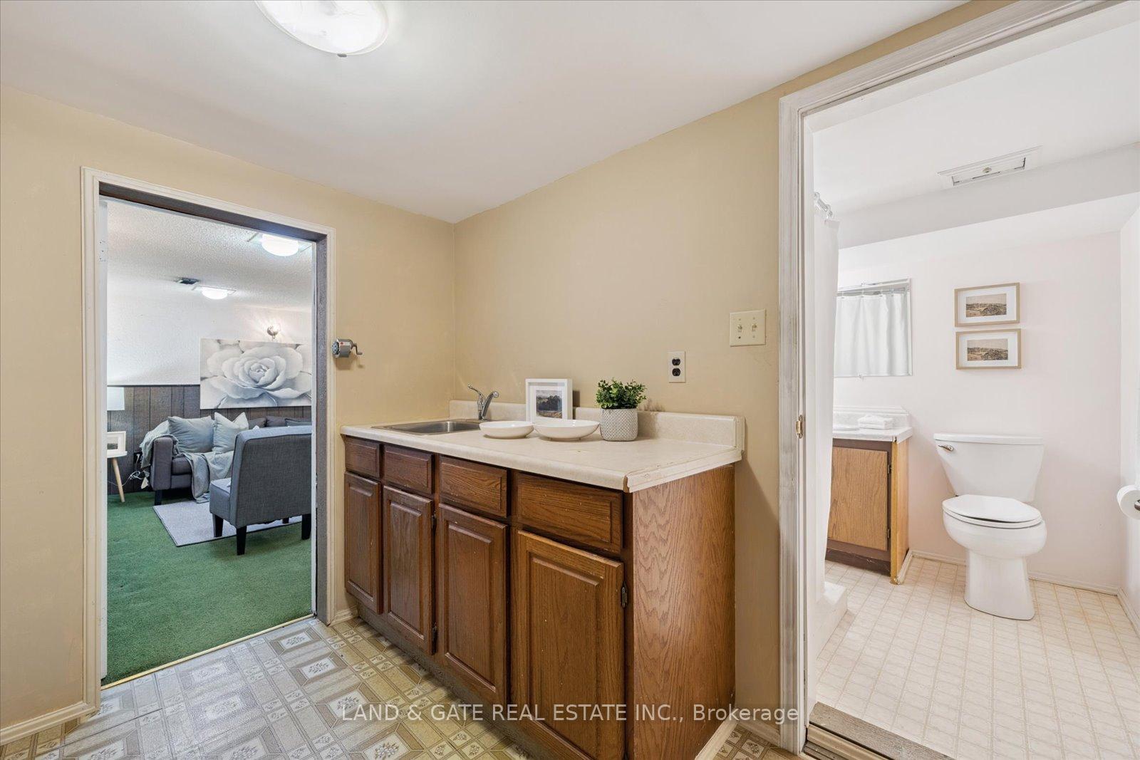 Photo 37 of 148 Pine Street, Whitby, Downtown Whitby — HOMEH