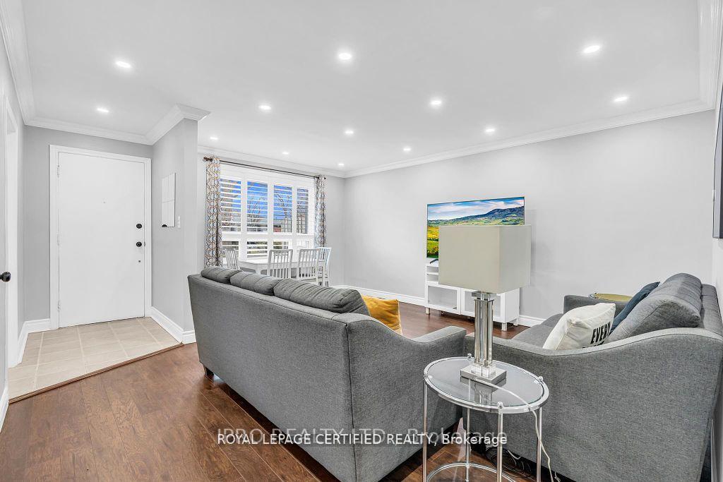 Photo 6 of 52 Tulloch Drive, Ajax, South East — HOMEH