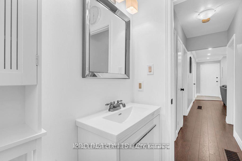 Photo 4 of 52 Tulloch Drive, Ajax, South East — HOMEH
