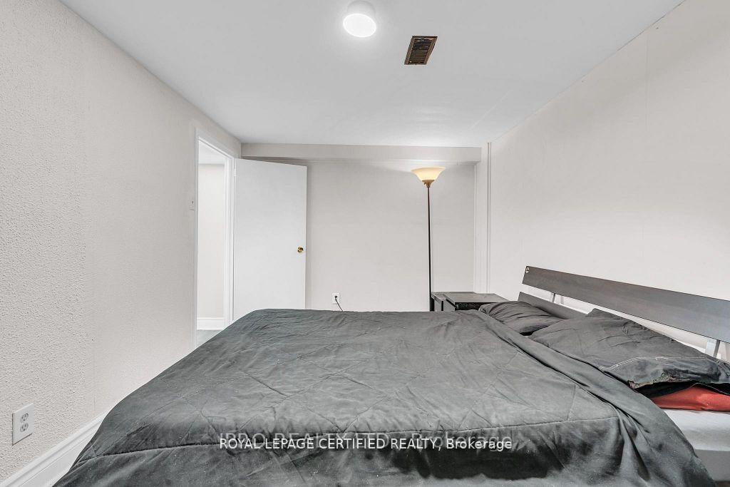 Photo 22 of 52 Tulloch Drive, Ajax, South East — HOMEH