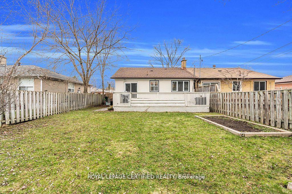 Photo 31 of 52 Tulloch Drive, Ajax, South East — HOMEH