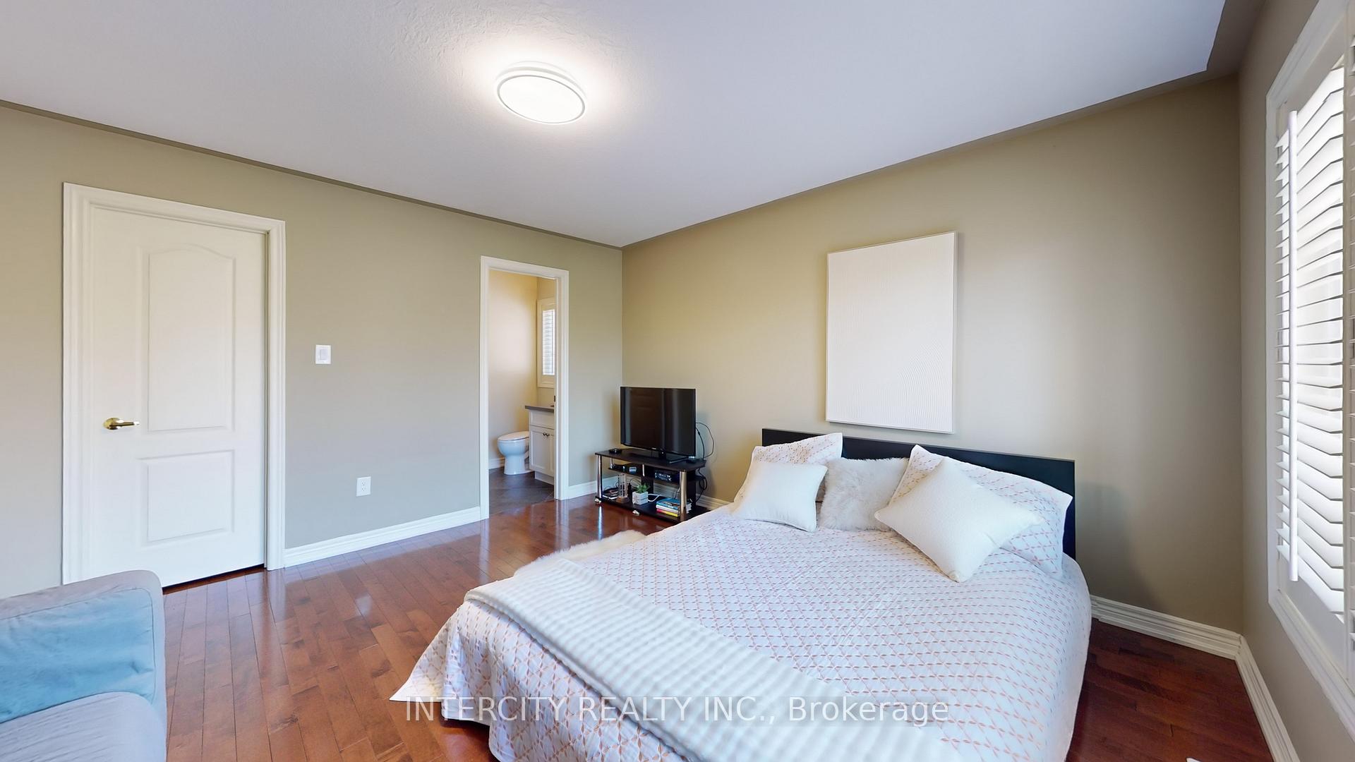 Photo 32 of 32 Allison Ann Way, Vaughan, Patterson — HOMEH
