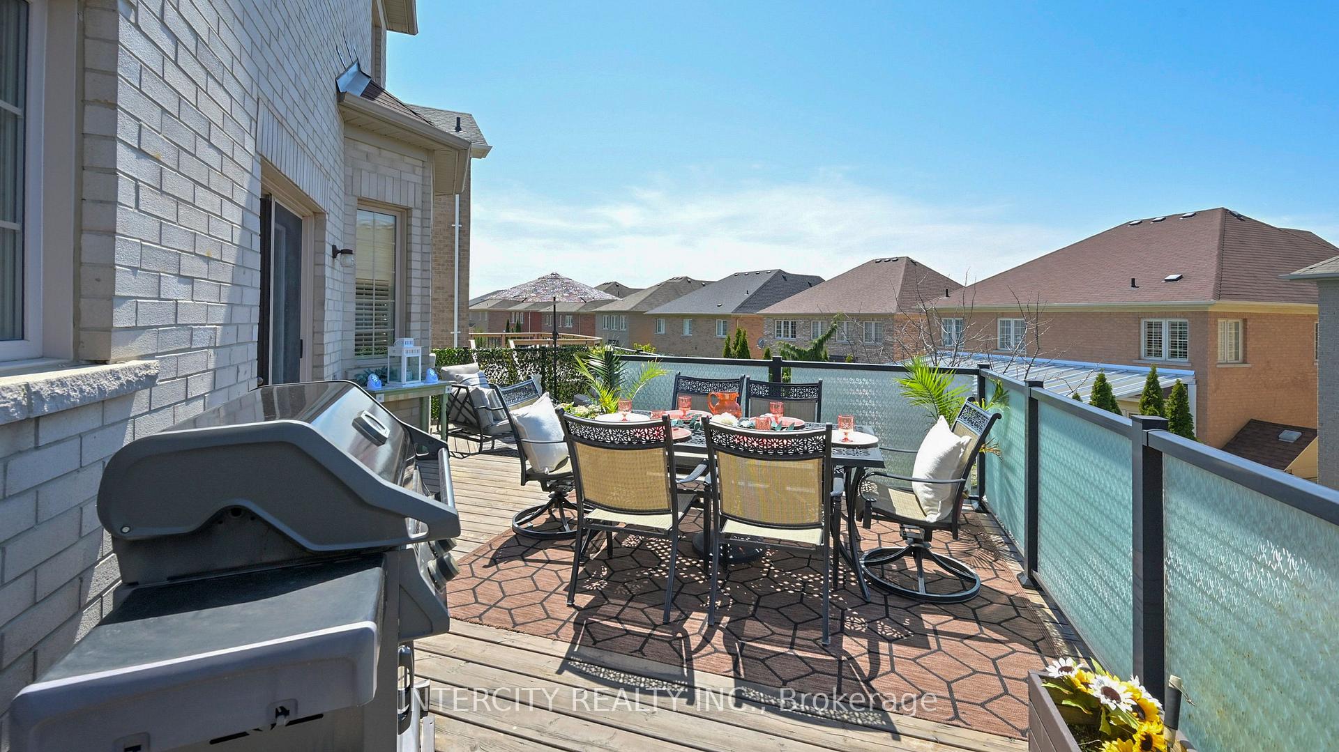 Photo 48 of 32 Allison Ann Way, Vaughan, Patterson — HOMEH