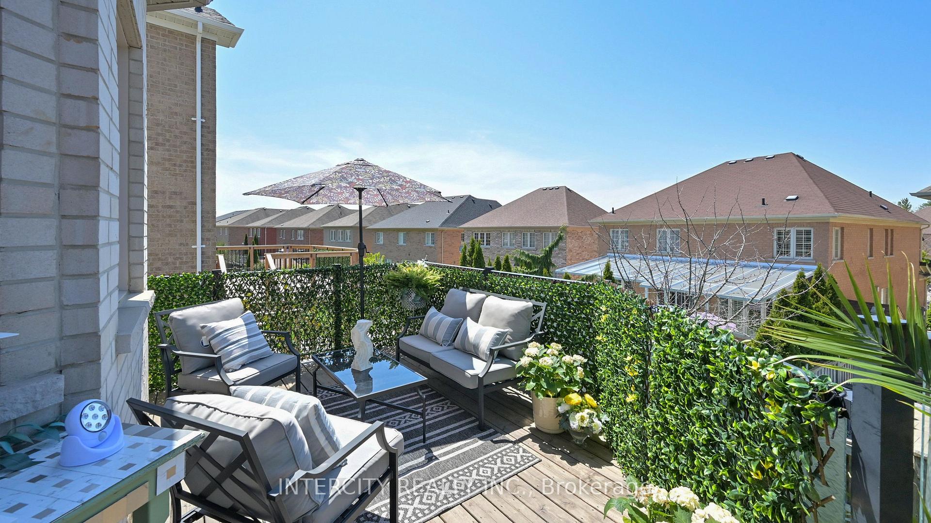 Photo 42 of 32 Allison Ann Way, Vaughan, Patterson — HOMEH