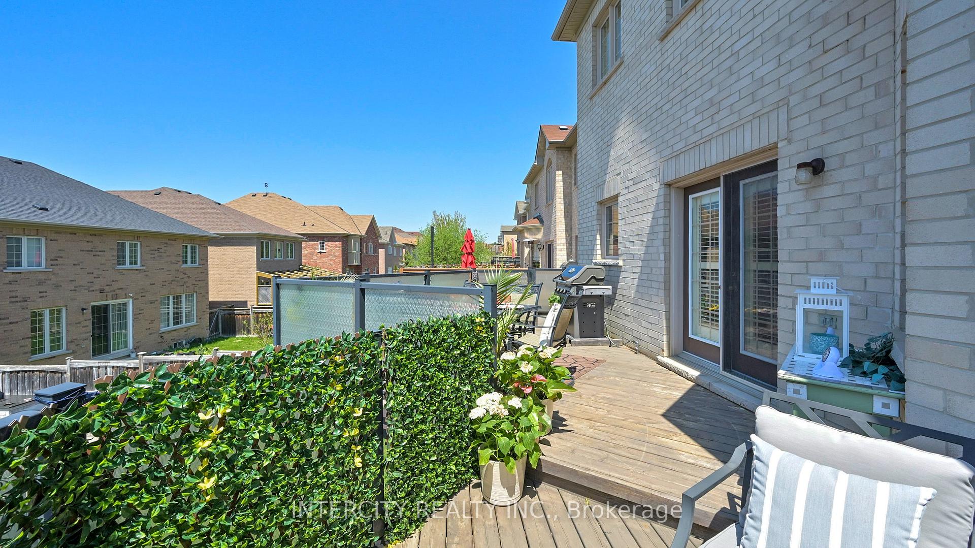 Photo 44 of 32 Allison Ann Way, Vaughan, Patterson — HOMEH
