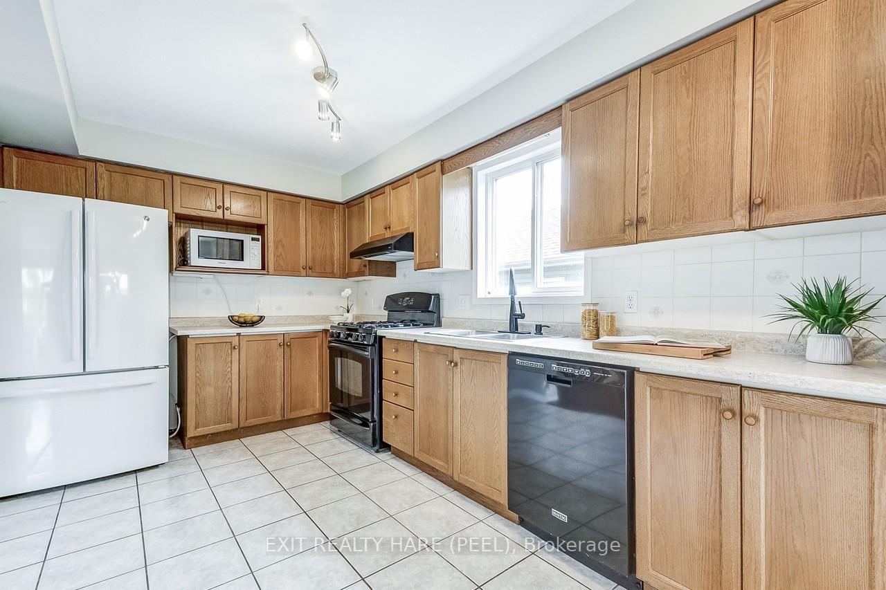 Photo 13 of 24 O'Connor Lane, Guelph, Grange Road — HOMEH