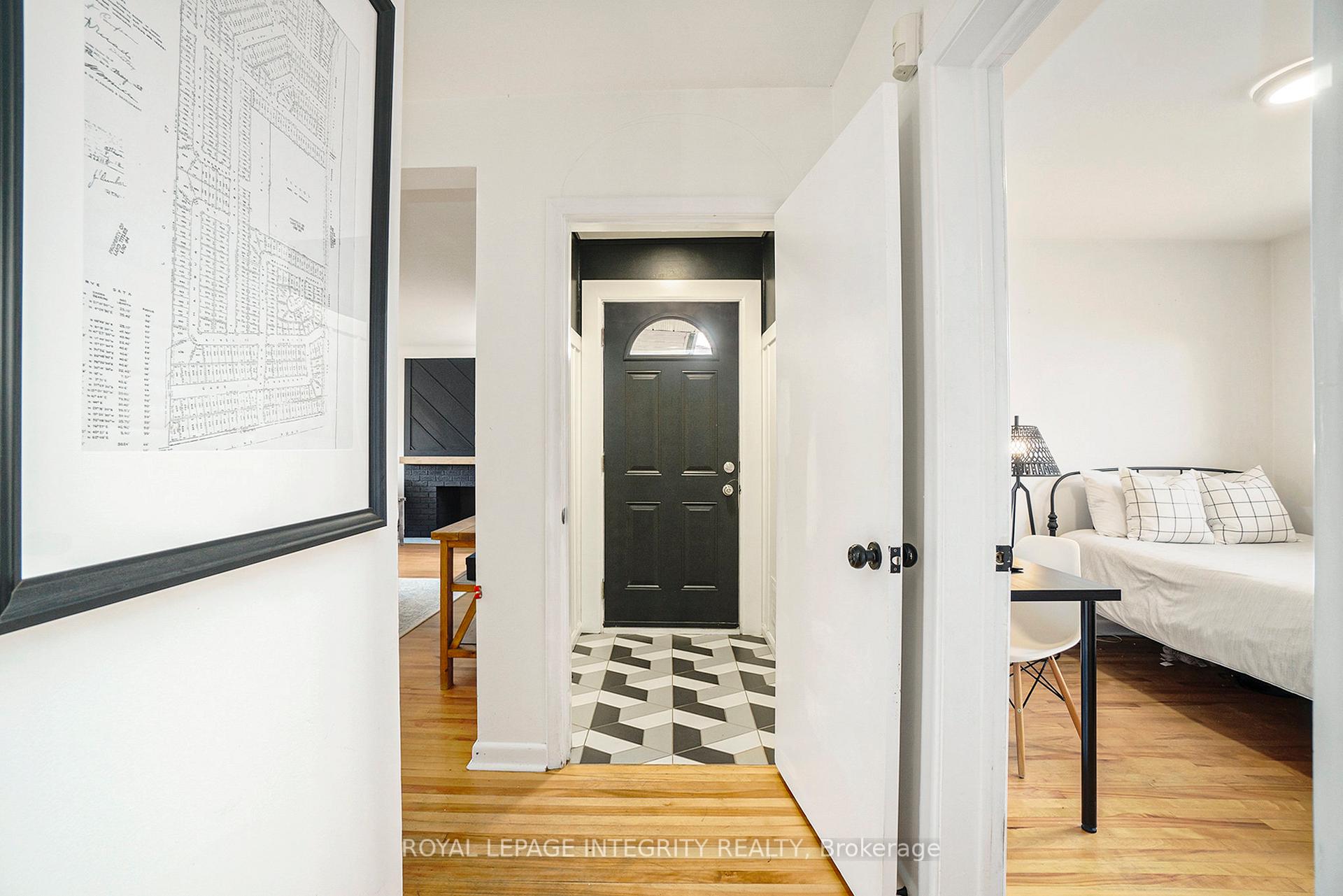Photo 3 of 1317 Ferguson Street, Ottawa, Bel Air Heights — HOMEH