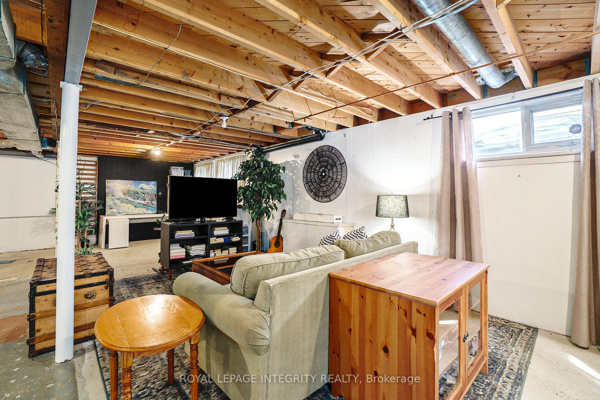 Photo 10 of 1317 Ferguson Street, Ottawa, Bel Air Heights — HOMEH
