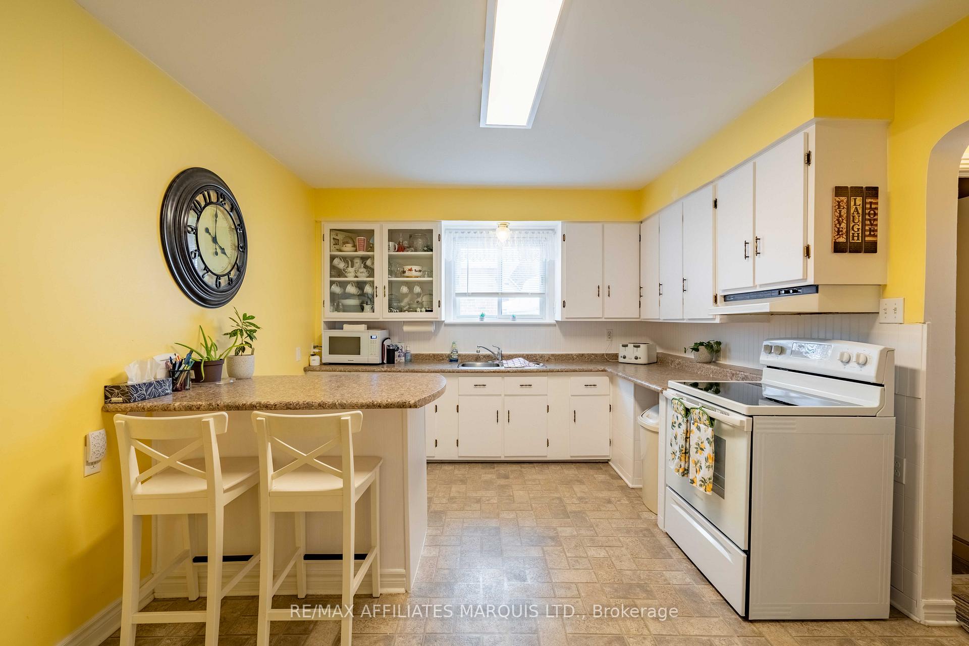 Photo 9 of 614 Grantwood Avenue, Cornwall — HOMEH