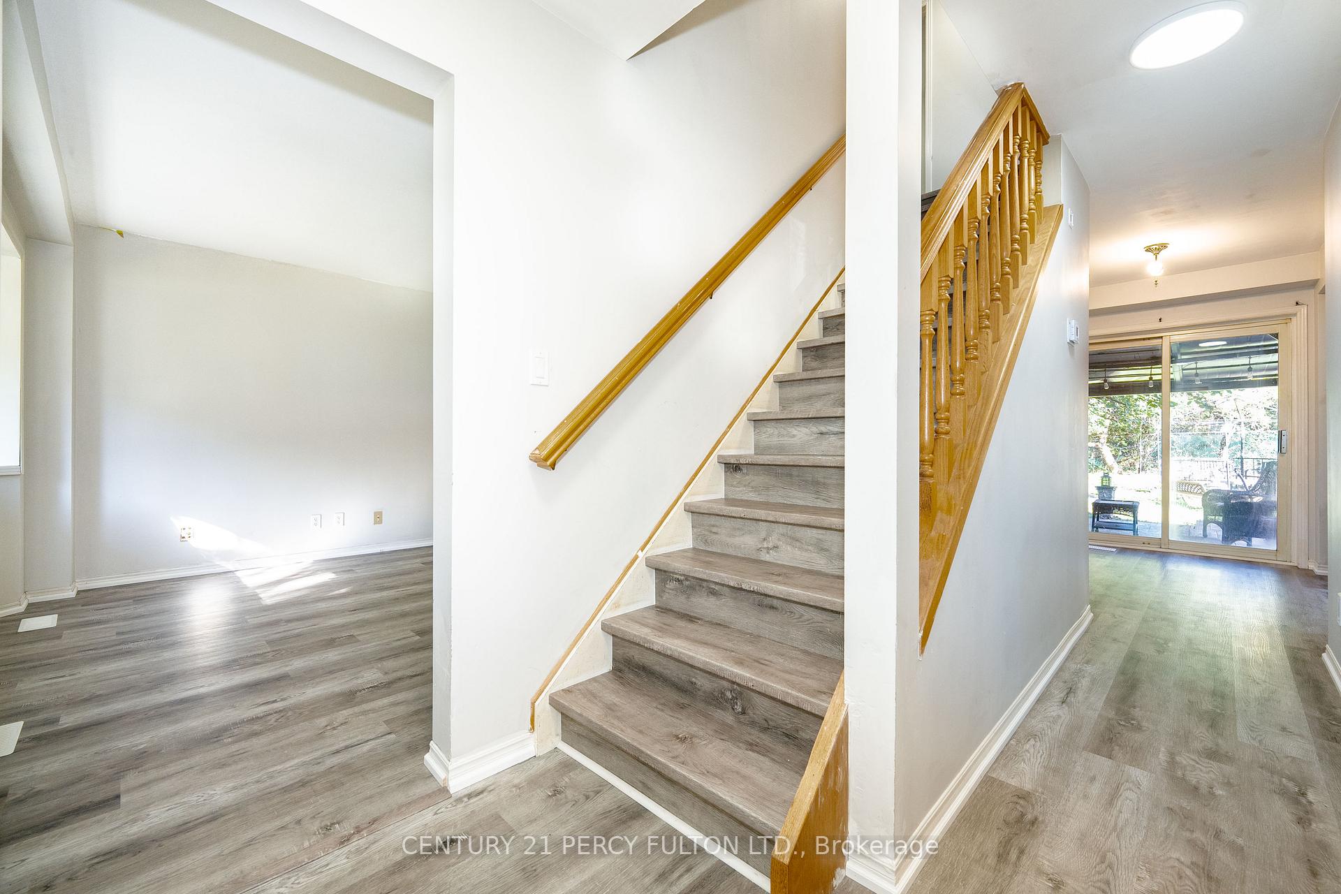 Photo 13 of 66 Twyn Rivers Drive, Pickering, Rougemount — HOMEH