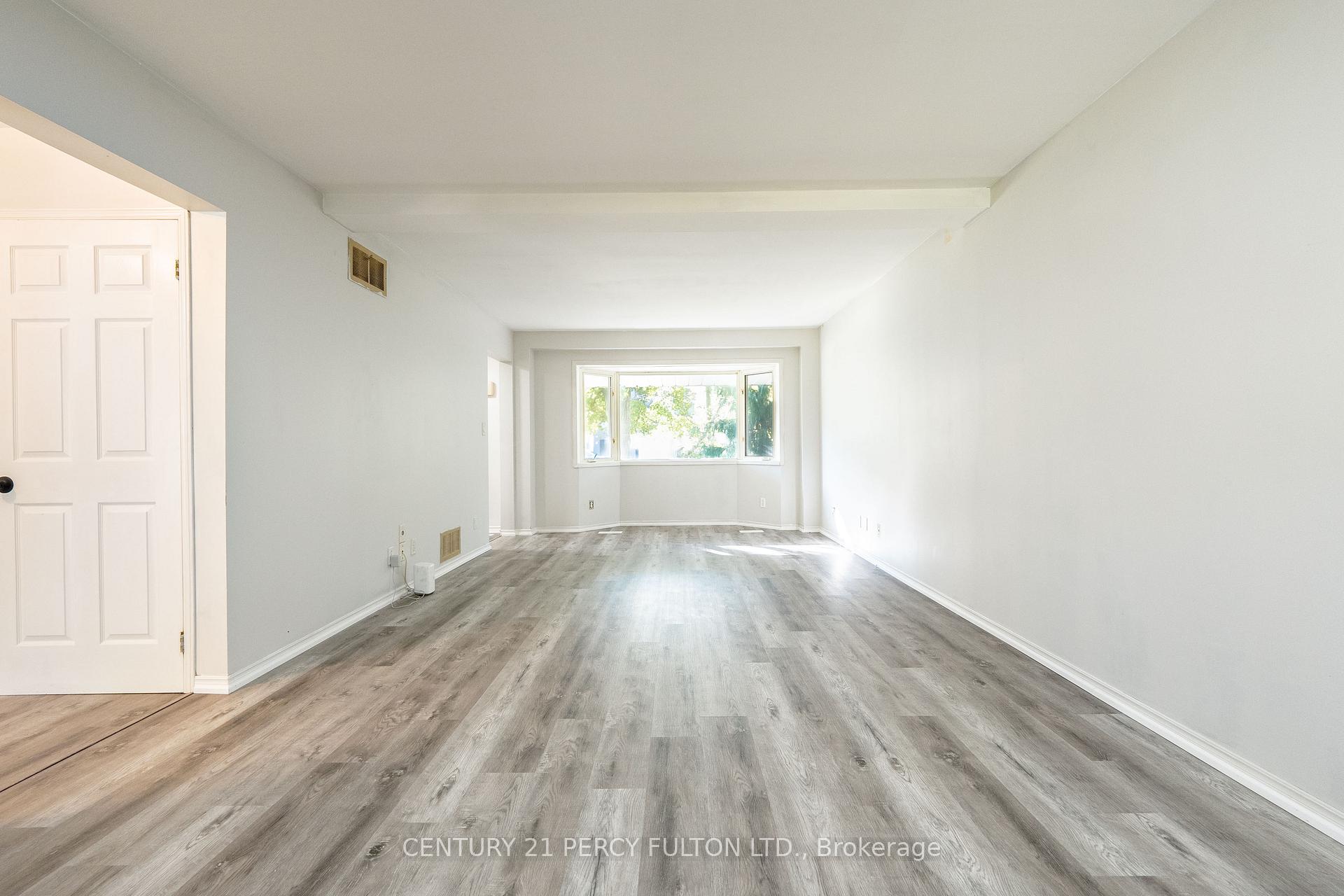 Photo 14 of 66 Twyn Rivers Drive, Pickering, Rougemount — HOMEH