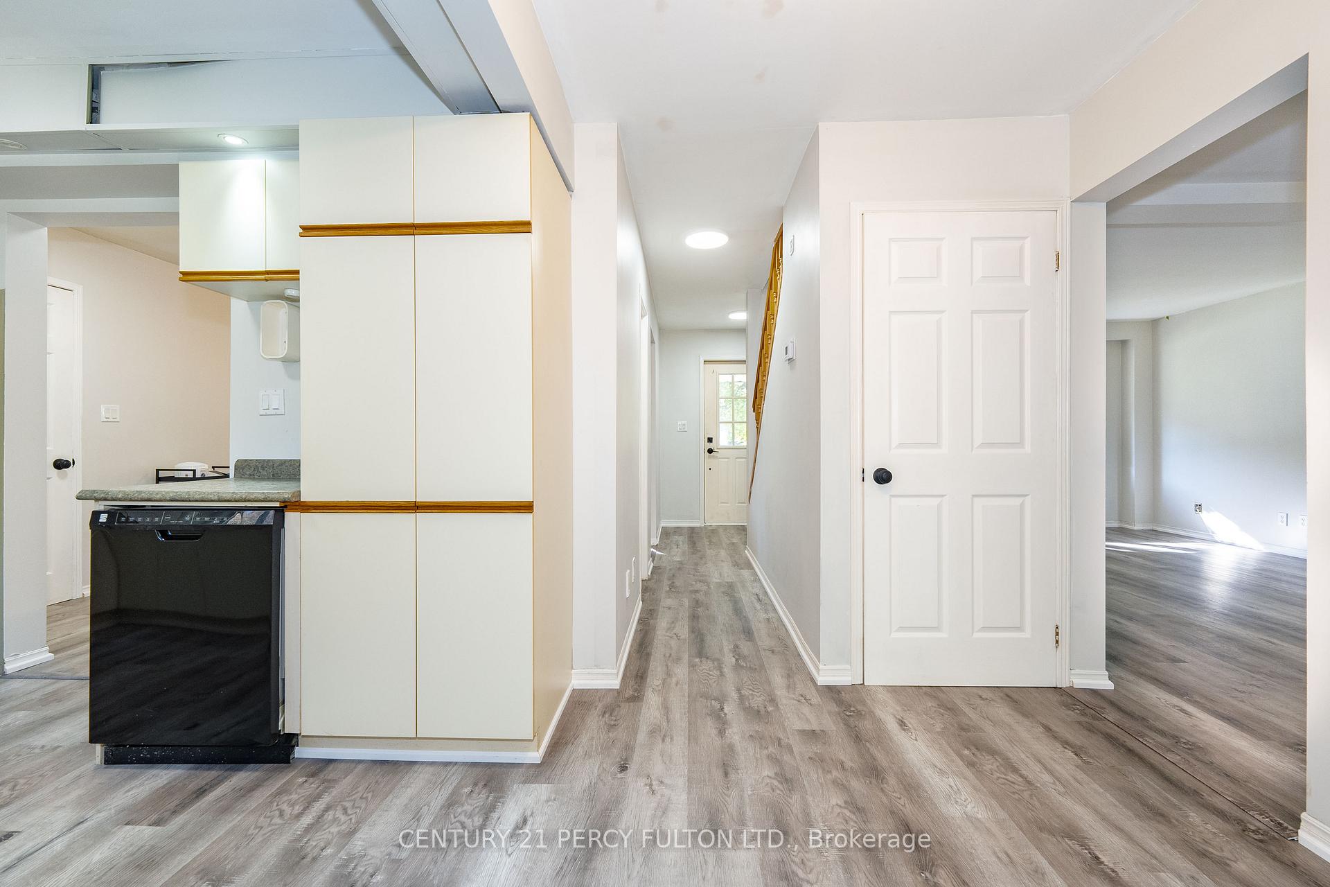 Photo 8 of 66 Twyn Rivers Drive, Pickering, Rougemount — HOMEH