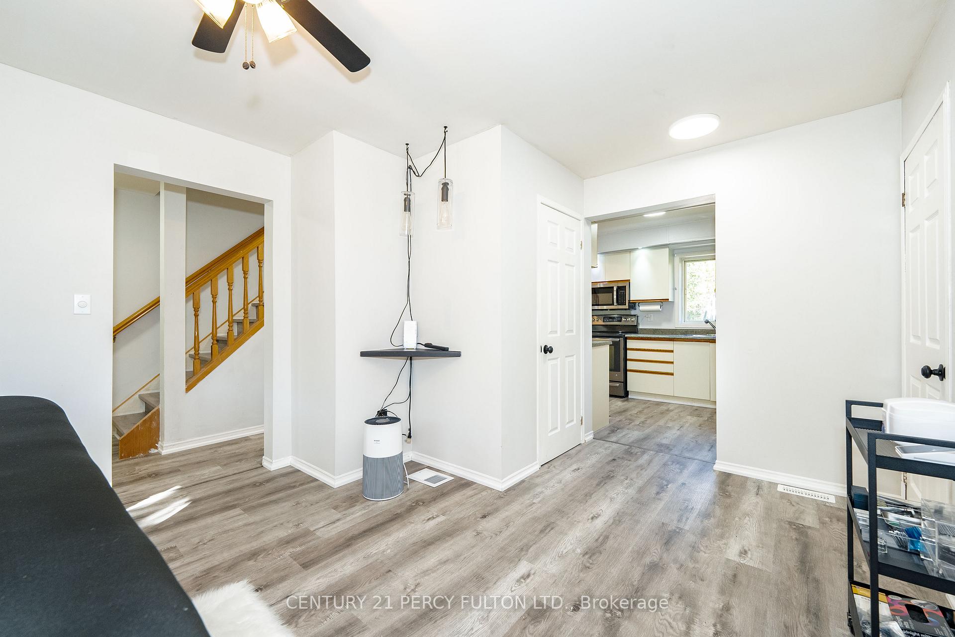 Photo 19 of 66 Twyn Rivers Drive, Pickering, Rougemount — HOMEH