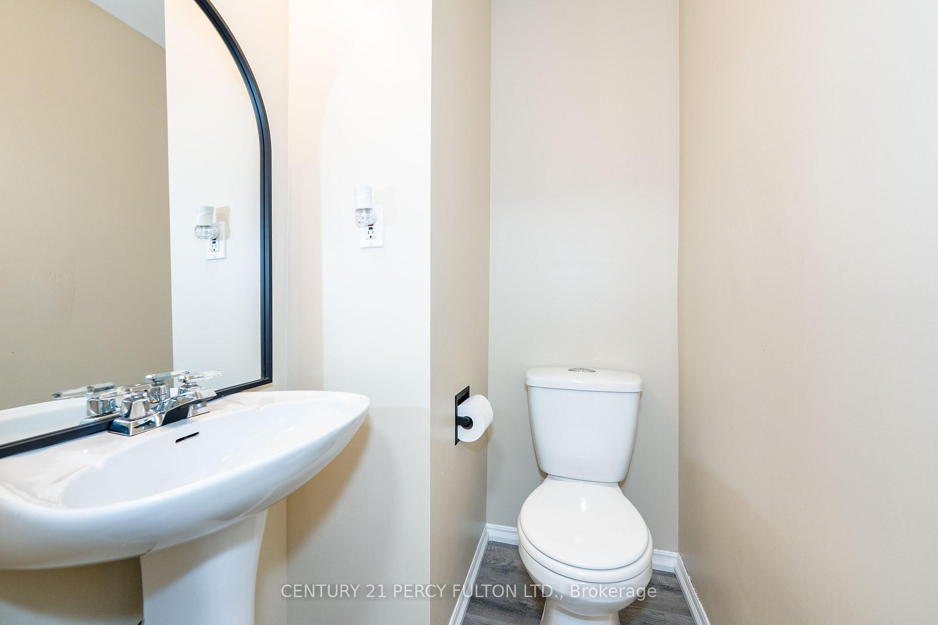 Photo 17 of 66 Twyn Rivers Drive, Pickering, Rougemount — HOMEH