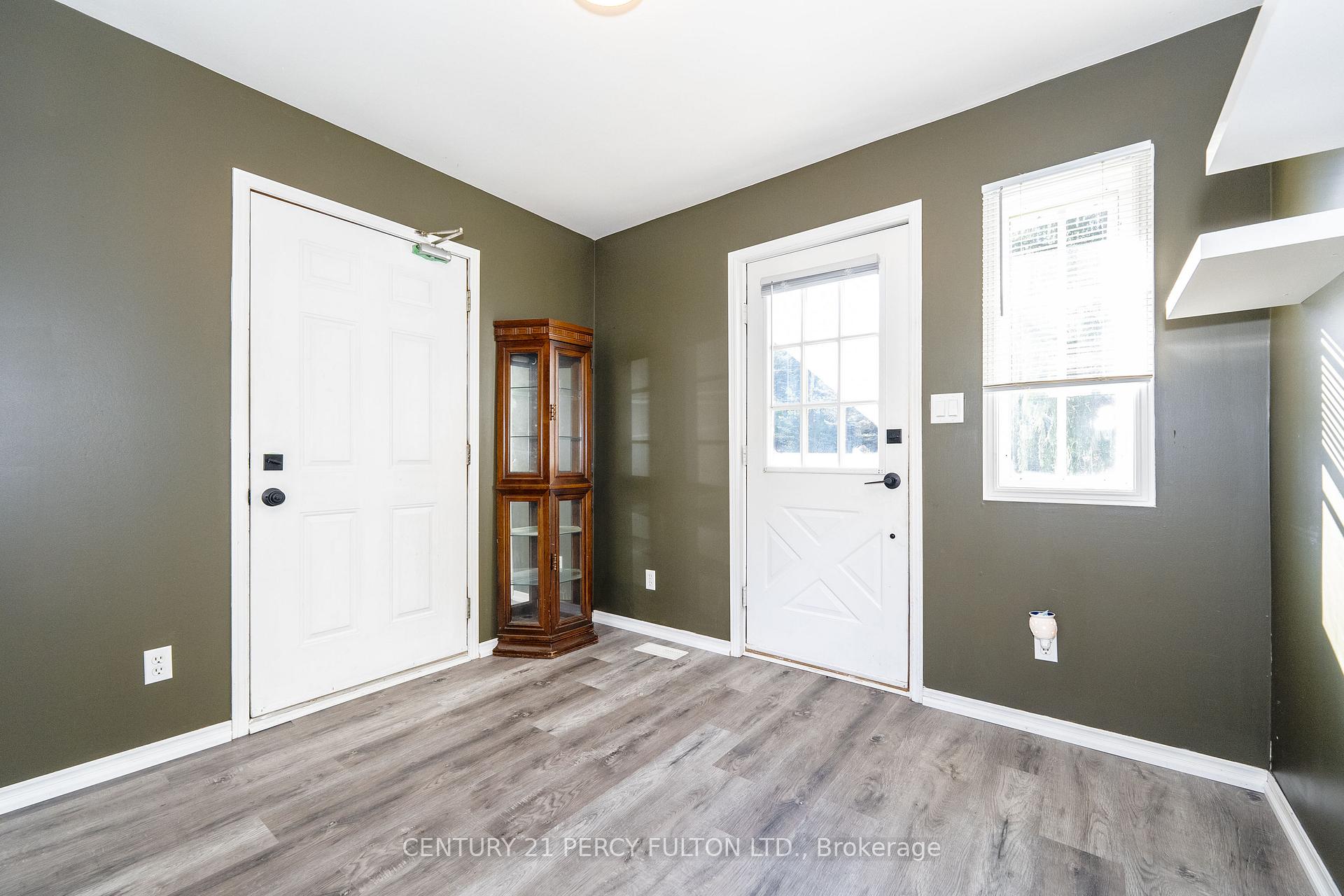 Photo 12 of 66 Twyn Rivers Drive, Pickering, Rougemount — HOMEH
