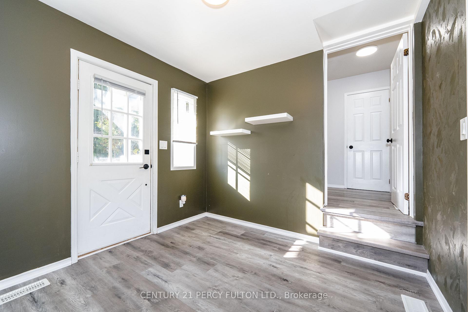 Photo 10 of 66 Twyn Rivers Drive, Pickering, Rougemount — HOMEH