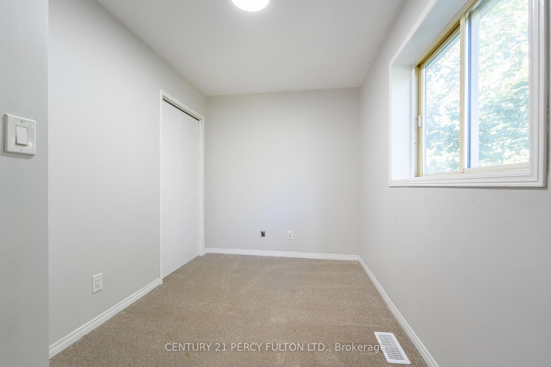 Photo 20 of 66 Twyn Rivers Drive, Pickering, Rougemount — HOMEH